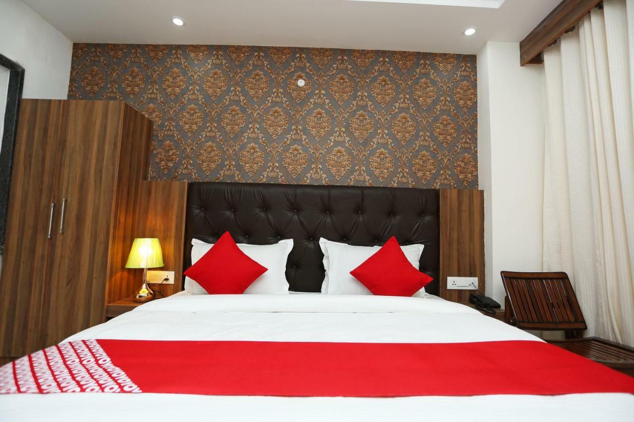 Oyo 35917 Vatika Heights Otel McLeod Ganj Dış mekan fotoğraf
