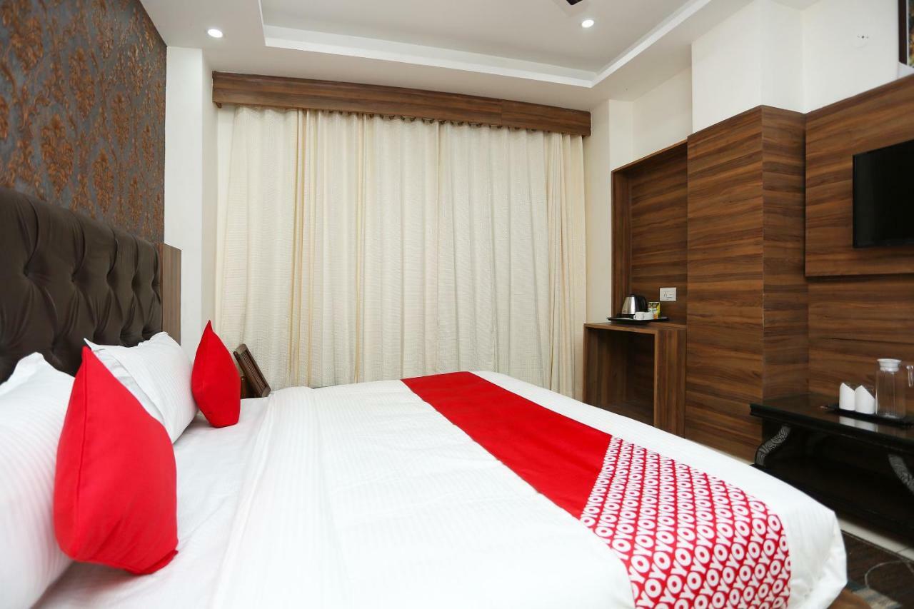 Oyo 35917 Vatika Heights Otel McLeod Ganj Dış mekan fotoğraf